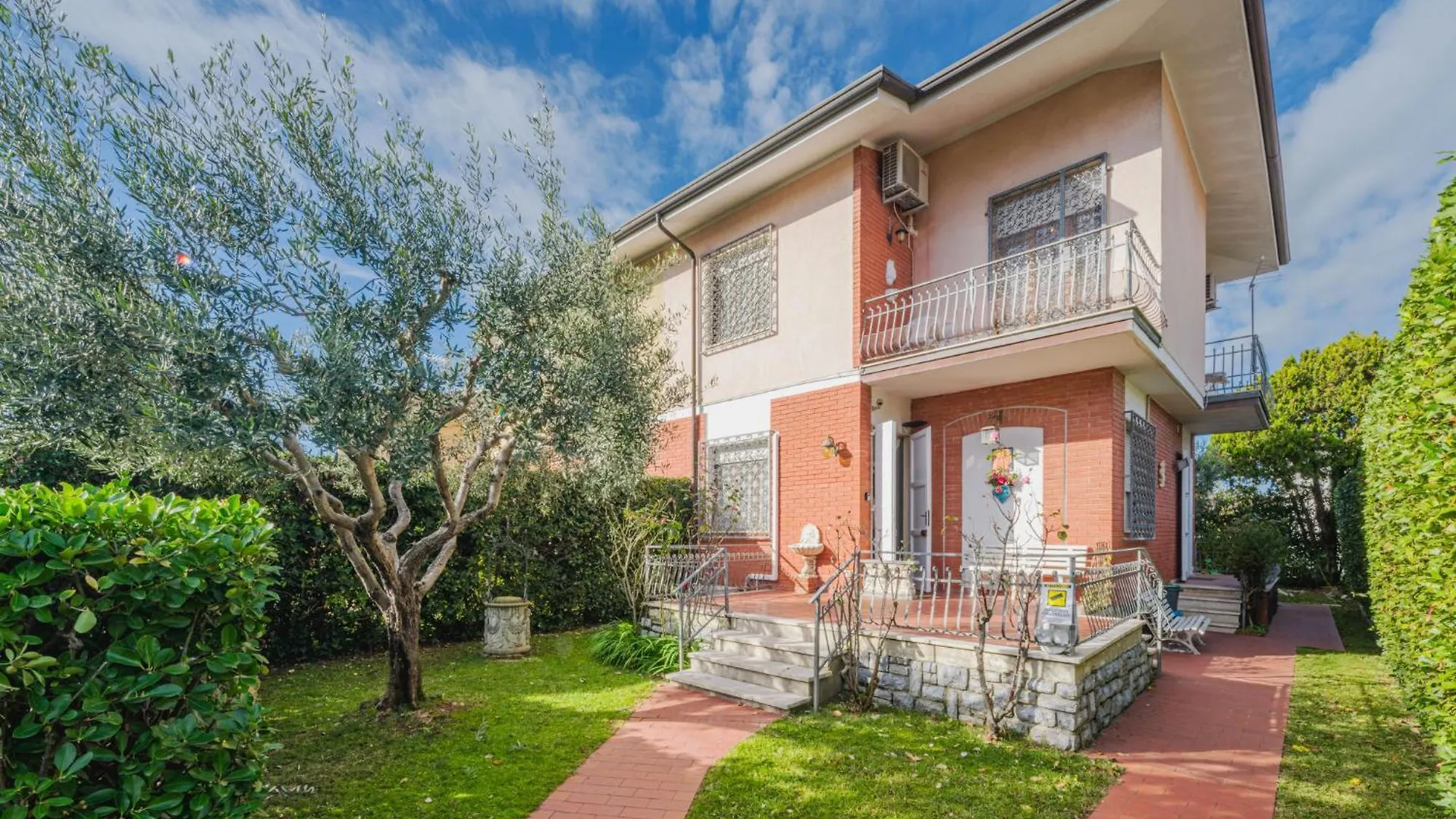 Holiday Home Villino Viola By Interhome Marina di Pietrasanta Italy